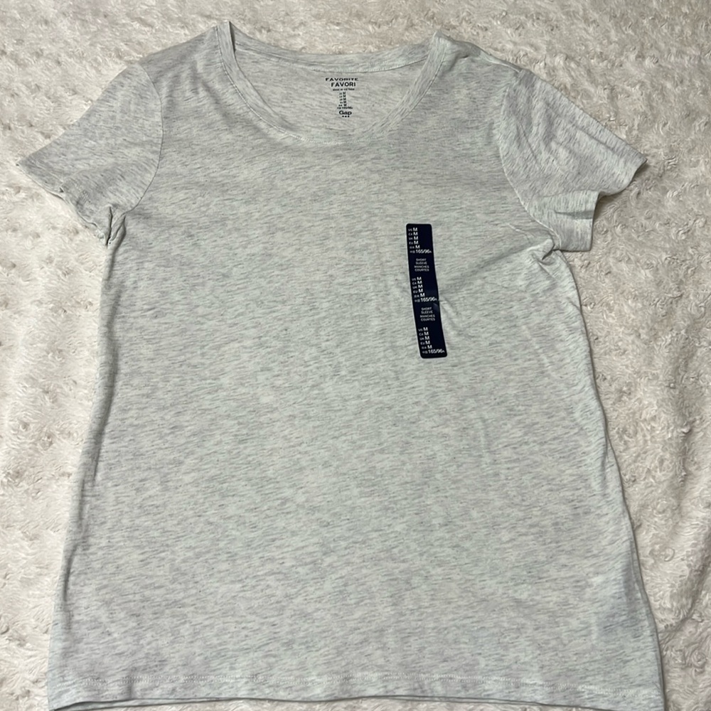 NWT GAP women’s favorite tee (short sleeve, grey, medium)